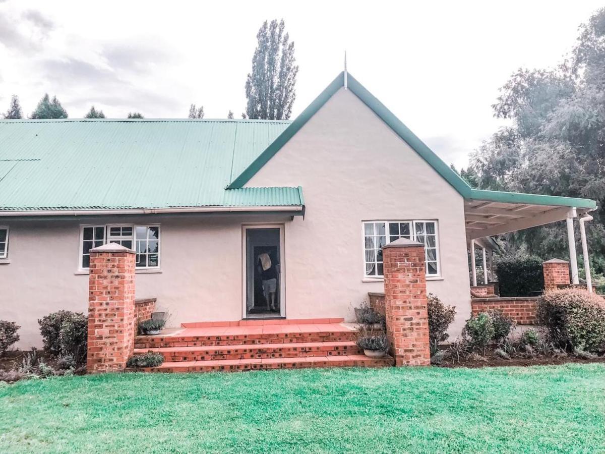 Pennygum Country Cottages Underberg Esterno foto